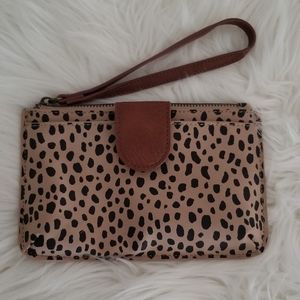 Universal Thread Leopard Wristlet